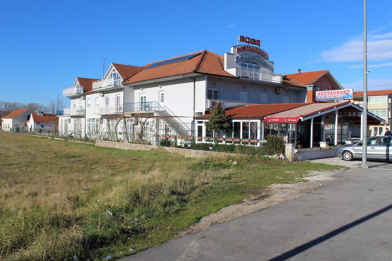 Ferienwohnungen und Zimmer mit Parklplatz Trilj, Zagora - 14609