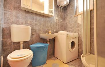 Apartment with balcony Omiš, Central Dalmatia