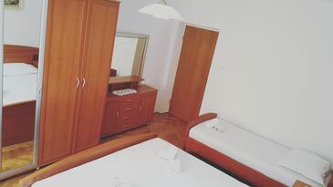 Apartment with balcony Omiš, Central Dalmatia