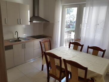 Apartment with balcony Omiš, Central Dalmatia