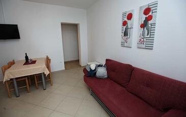 Apartments by the sea Pakoštane, Biograd - 14658