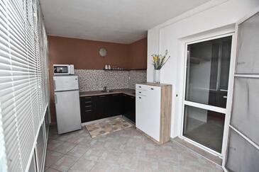 Apartments by the sea Pakoštane, Biograd - 14658