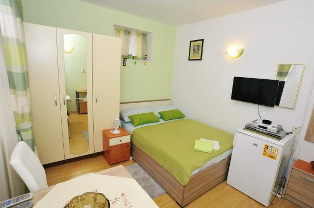 Apartments by the sea Zadar - 14683