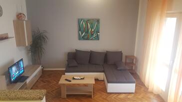 Apartments with parking space Viskovici, Raša - 14691