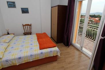 Apartments with parking space Sveti Filip i Jakov, Biograd - 14706