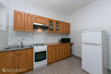 Apartments with parking space Gradac, Makarska - 14708