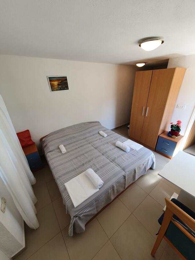 AS-14732-b - Private accommodation - Apartments and rooms by the sea Rovanjska, Paklenica
