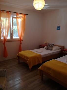 Apartments by the sea Maslinica, Šolta - 14748