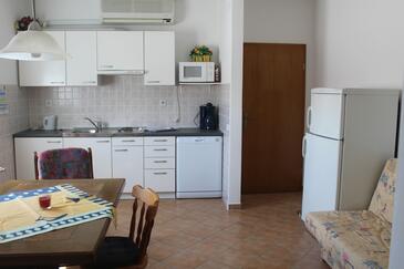 Appartements avec parking Rab - 14792