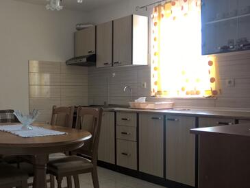 Apartmanok parkolóhellyel Poljica, Trogir - 14803