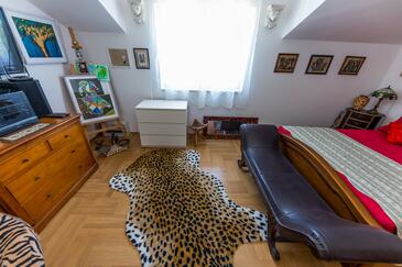 Apartments by the sea Arbanija, Čiovo - 14825