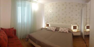 Apartments with parking space Kampor, Rab - 14841