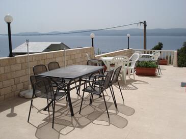 Apartamento para dos personas Lokva Rogoznica, Omis (A-14853-a)