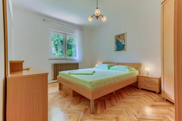 Apartments by the sea Slatine, Čiovo - 14871