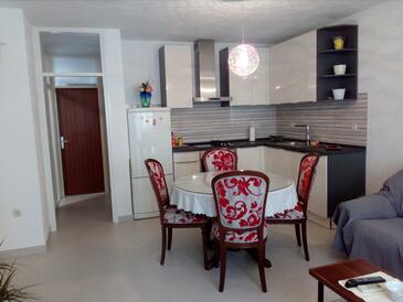 Apartments with WiFi Omiš - 14894
