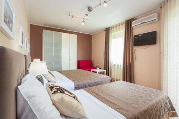 Ferienwohnungen mit Pool für Familien Pula - 14924