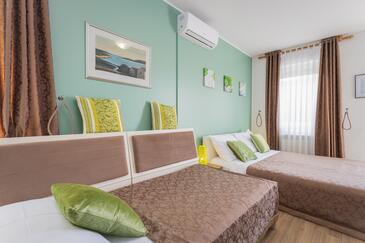 Ferienwohnungen mit Pool für Familien Pula - 14924