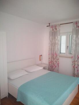 Apartmani s parkingom Njivice, Krk - 14932
