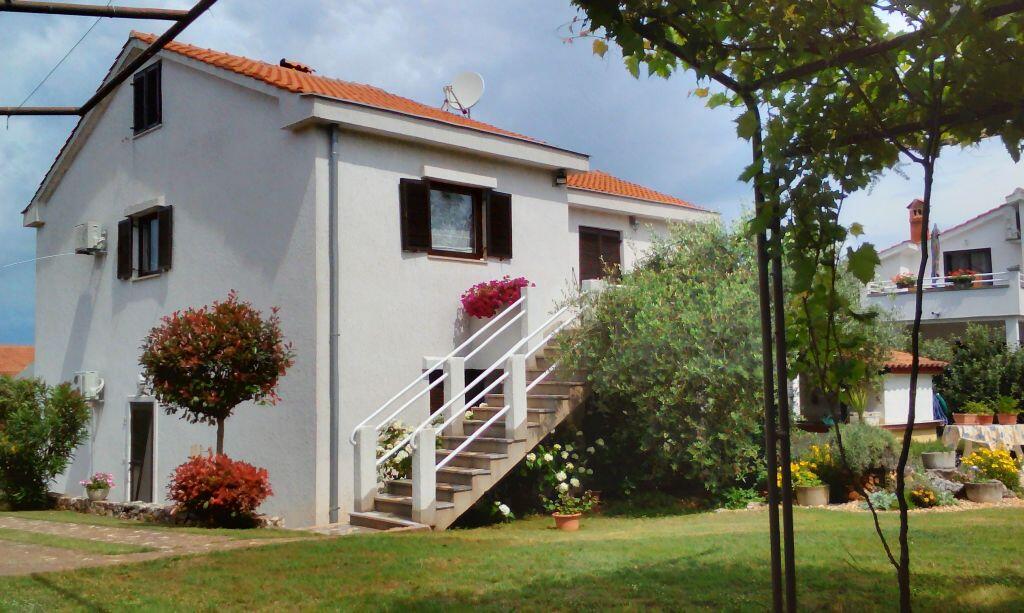 Ferienwohnungen mit Parkplatz Njivice, Krk - 14932
