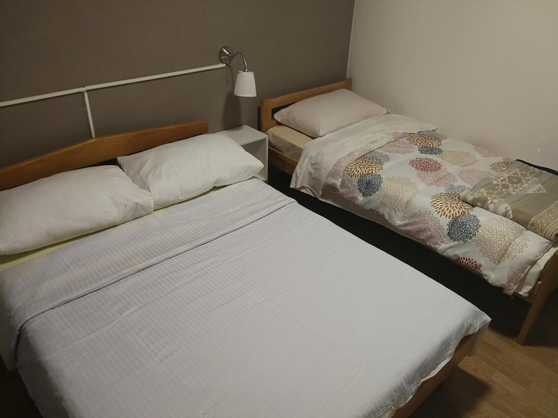 A-14979-b - Privatunterkunft - Ferienwohnungen mit Parkplatz Smoljanac, Plitvice