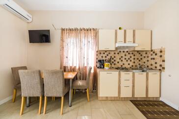 Apartmaji s parkingom Zaton, Zadar - 15000