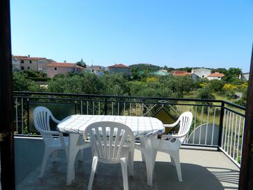 Apartments with parking space Rogoznica - 15005