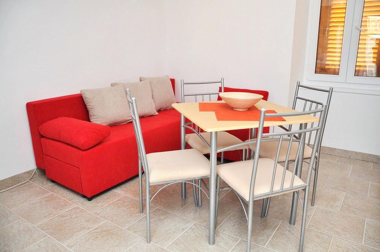 A-15006-a - Private accommodation - Apartments by the sea Veli Rat, Dugi otok
