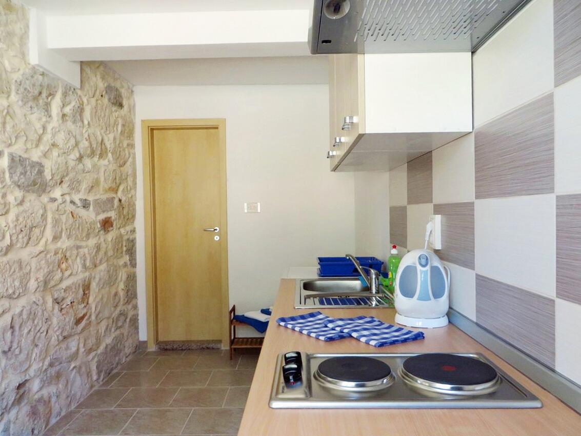 AS-15006-a - Private accommodation - Apartments by the sea Veli Rat, Dugi otok