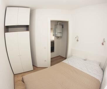 Apartments with WiFi Zagreb - 15007