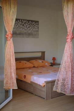 Apartments with parking space Punat, Krk - 15010