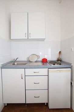 Apartments by the sea Trogir - 15011