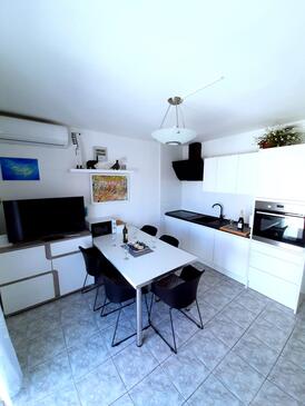 Ferienwohnungen mit Parkplatz Supetar, Brac - 15017