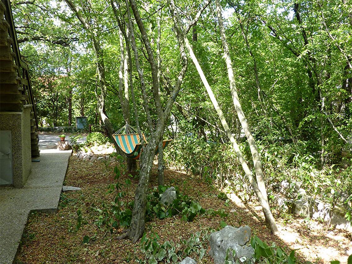 Apartment with terrace Njivice, Kvarner