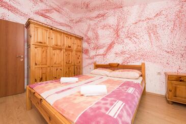 Apartment with terrace Poljana, North Dalmatia