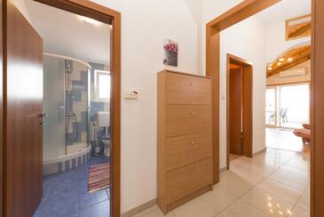 Apartment with terrace Poljana, North Dalmatia