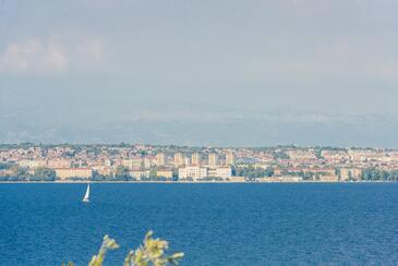 Apartment with terrace Poljana, North Dalmatia