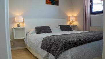 Apartments with WiFi Rovinj - 15084