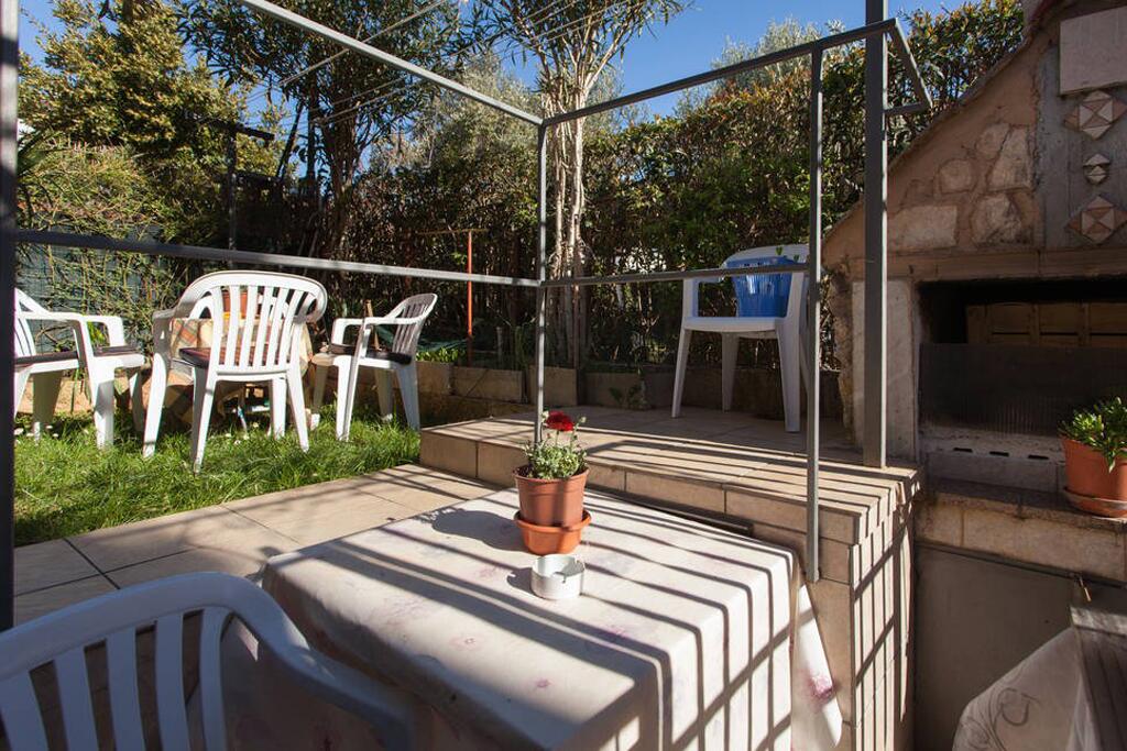Courtyard - Apartments with WiFi Rovinj