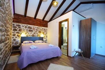 Ferienhaus mit Parkplatz Milovac, Paklenica - 15168