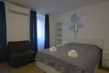 Apartmani uz more Cres - 15171