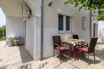 Apartments by the sea Pisak, Omiš - 15177