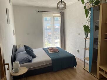 Двокімнатні апартаменти Макарска - Makarska (A-15200-b)