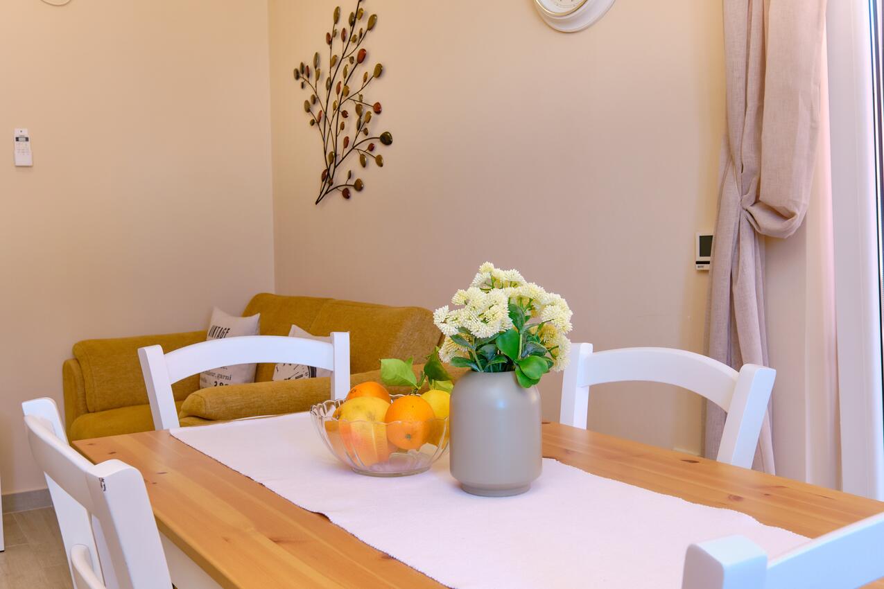 A-15201-c - Private accommodation - Apartments with a parking space Mali Lošinj, Lošinj