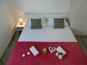 Ferienwohnungen mit Parkplatz Baska Voda, Makarska - 15214