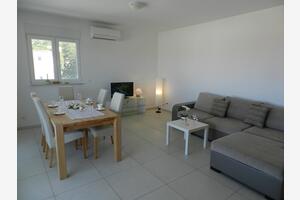 Třípokojový apartmán Baška Voda Třípokojový apartmán Baška Voda, Makarská - Makarska (A-15214-a)