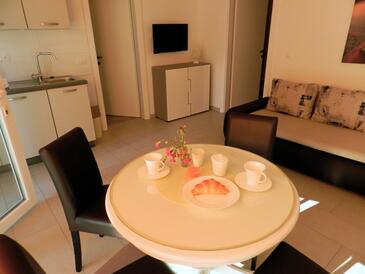 Apartments with parking space Baška Voda, Makarska - 15214
