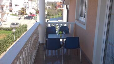 Ferienwohnungen mit Parkplatz Novigrad - 15227