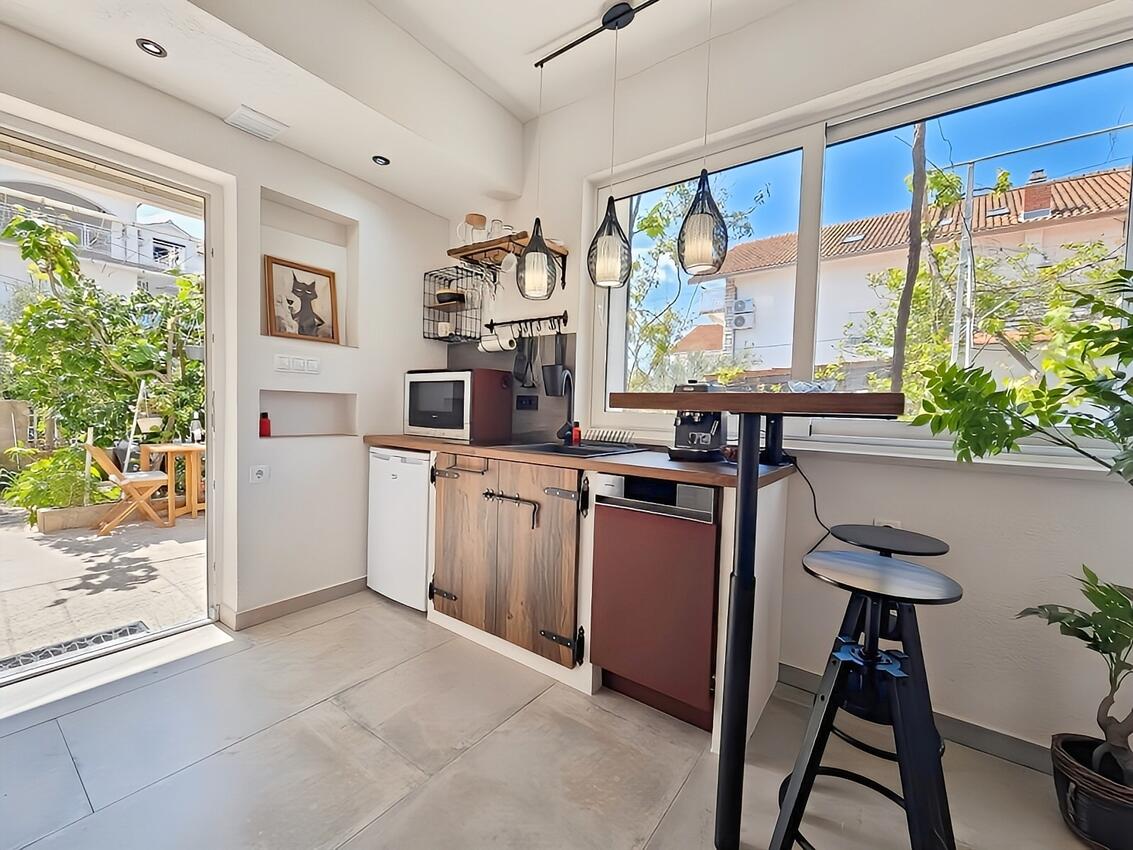 Apartmány s parkoviskom Vodice - 15228