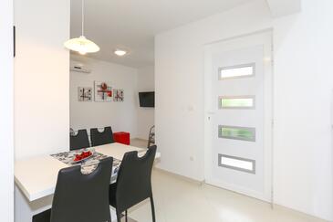 Apartments by the sea Tribunj, Vodice - 15233