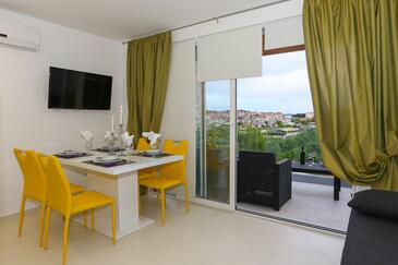 Apartments by the sea Tribunj, Vodice - 15233